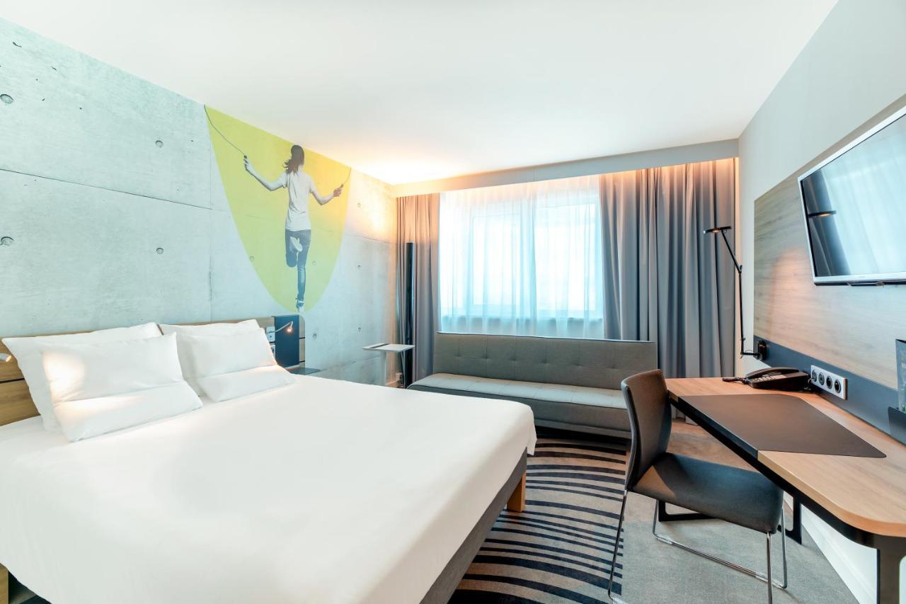 โนโวเทล วรอคลอฟ ซิตี้ Hotel วรอตซวาฟ ภายนอก รูปภาพ
