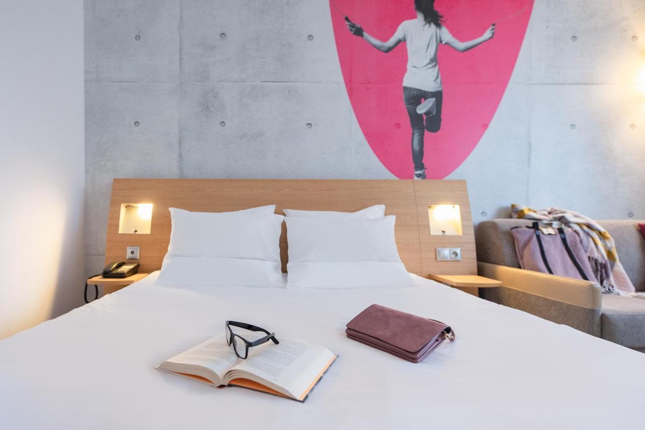 โนโวเทล วรอคลอฟ ซิตี้ Hotel วรอตซวาฟ ภายนอก รูปภาพ